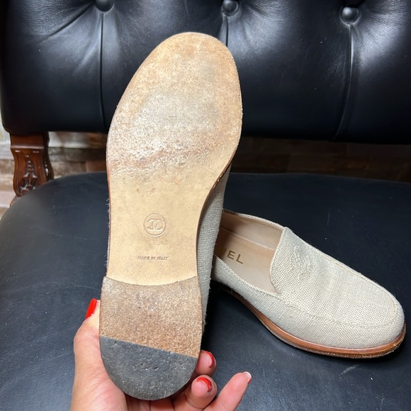CHANEL Cream Interlocking CC Slip On Loafers Flats size 37 - Picture 6 of 7